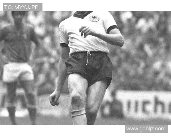 足球明星的辉煌历程与成就展示:从青涩少年到世界足坛巨星的成长之路 足球明星的辉煌历程与成就展示:从青涩少年到世界足坛巨星的成长之路