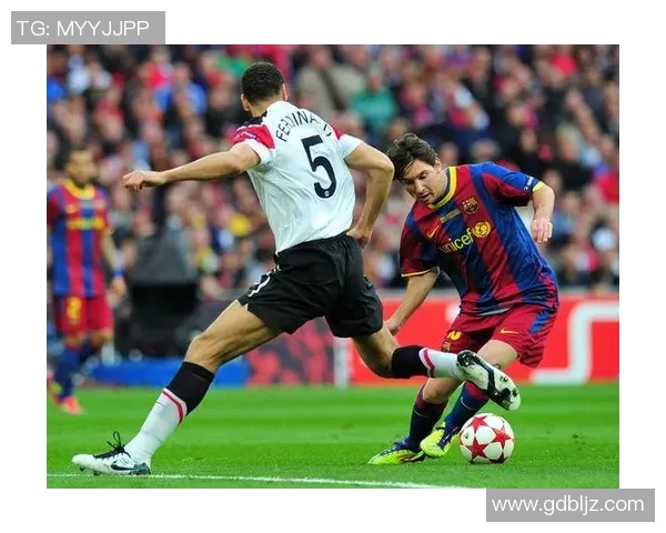 足球明星背后的真实故事与精彩瞬间图片分享 足球明星背后的真实故事与精彩瞬间图片分享