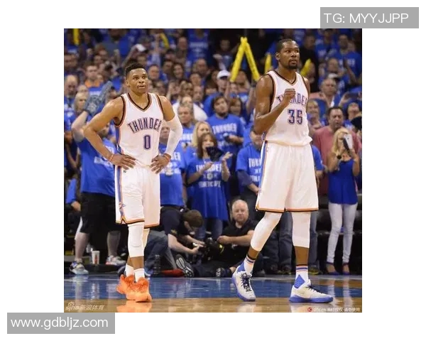 2014至2015赛季NBA勇士与雷霆精彩对决回顾与分析