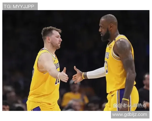 湖人对阵爵士全场直播精彩回顾与赛后分析尽在这里 湖人对阵爵士全场直播精彩回顾与赛后分析尽在这里